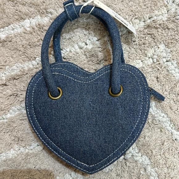 Rylee and Cru Denim Heart shaped bag - Picture 3 of 3